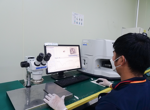 フーリエ変換赤外分光法(FT-IR)