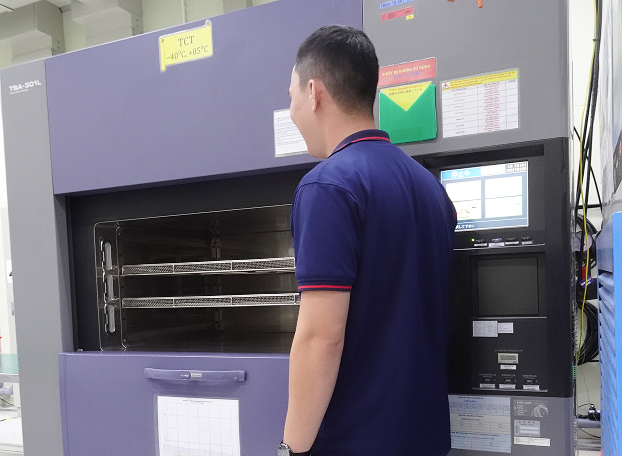 温度サイクル試験装置